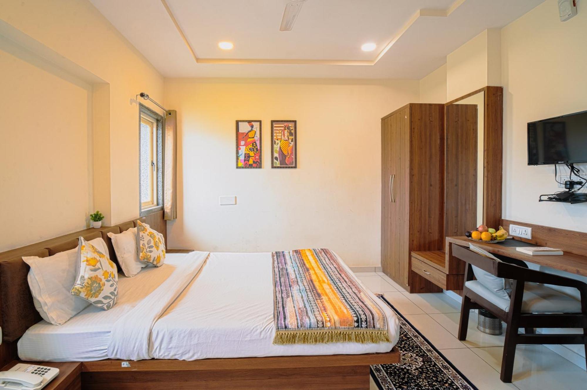 Hotel Naman Udaipur Eksteriør bilde